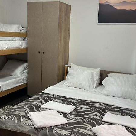 Hotel City Rooms Prishtina Pristina Buitenkant foto