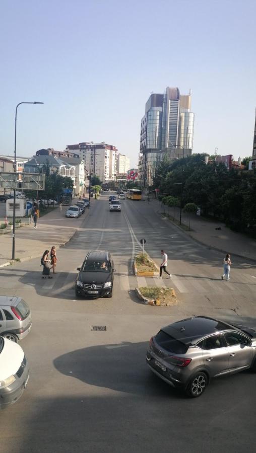 Hotel City Rooms Prishtina Pristina Buitenkant foto