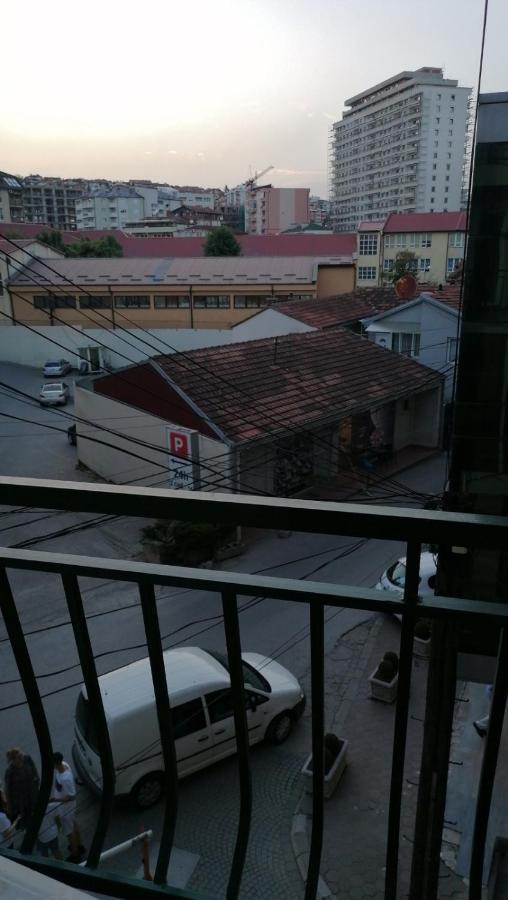 Hotel City Rooms Prishtina Pristina Buitenkant foto